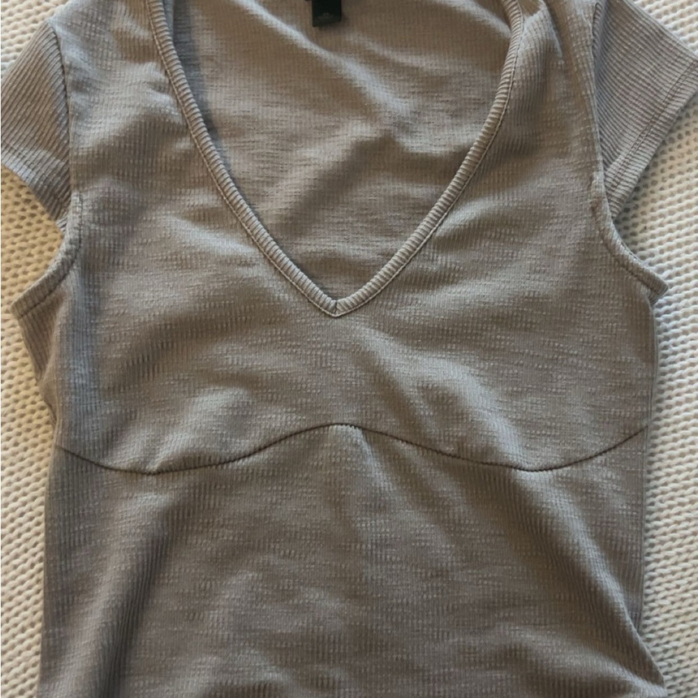 V-Neck Ribbed Gray Top